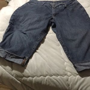 Ladies plus size capris Riders by Lee